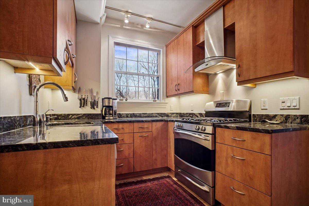 3041 SEDGWICK ST NW #301D, WASHINGTON, District Of Columbia 20008, 3 Bedrooms Bedrooms, ,2 BathroomsBathrooms,Residential,For sale,3041 SEDGWICK ST NW #301D,DCDC2248846 MLS # DCDC2248846