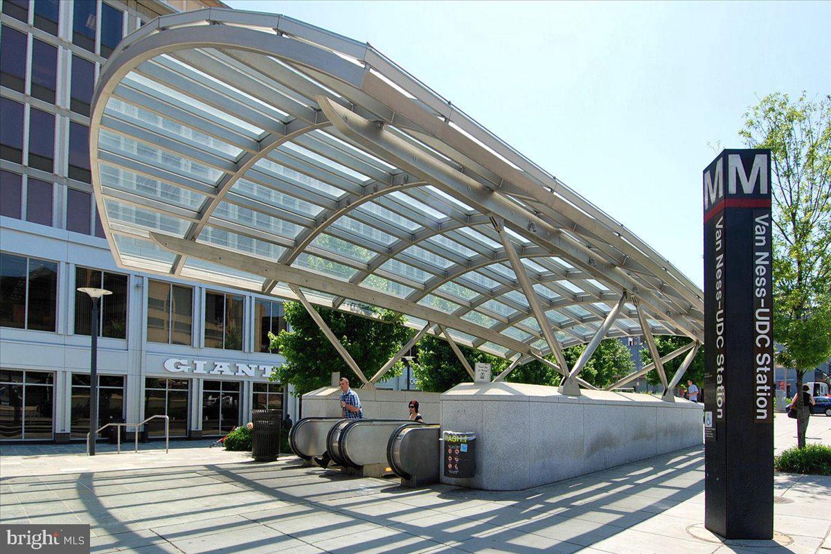 3041 SEDGWICK ST NW #301D, WASHINGTON, District Of Columbia 20008, 3 Bedrooms Bedrooms, ,2 BathroomsBathrooms,Residential,For sale,3041 SEDGWICK ST NW #301D,DCDC2248846 MLS # DCDC2248846