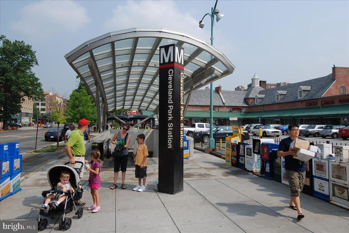 3041 SEDGWICK ST NW #301D, WASHINGTON, District Of Columbia 20008, 3 Bedrooms Bedrooms, ,2 BathroomsBathrooms,Residential,For sale,3041 SEDGWICK ST NW #301D,DCDC2248846 MLS # DCDC2248846