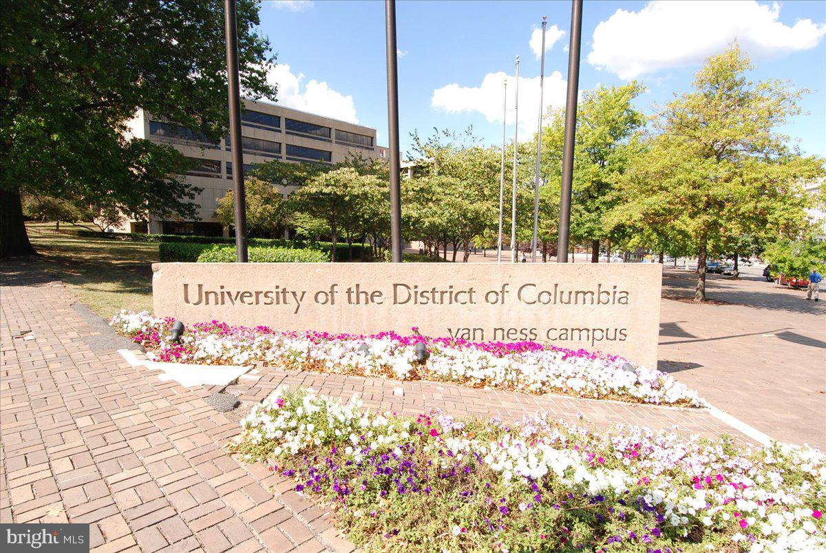 3041 SEDGWICK ST NW #301D, WASHINGTON, District Of Columbia 20008, 3 Bedrooms Bedrooms, ,2 BathroomsBathrooms,Residential,For sale,3041 SEDGWICK ST NW #301D,DCDC2248846 MLS # DCDC2248846