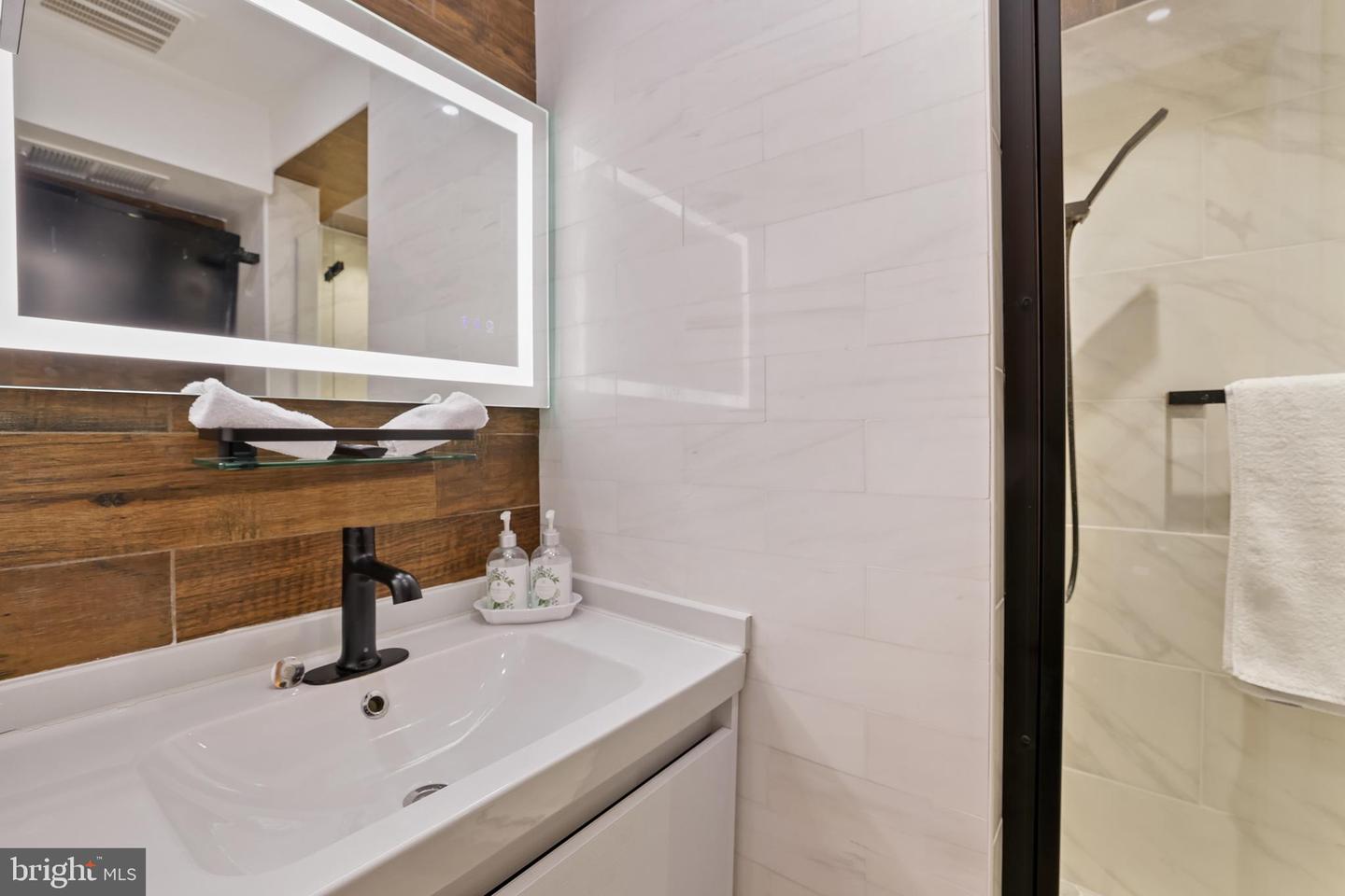 1233 POTOMAC ST NW, WASHINGTON, District Of Columbia 20007, 2 Bedrooms Bedrooms, 4 Rooms Rooms,2 BathroomsBathrooms,Residential,For sale,1233 POTOMAC ST NW,DCDC2248922 MLS # DCDC2248922