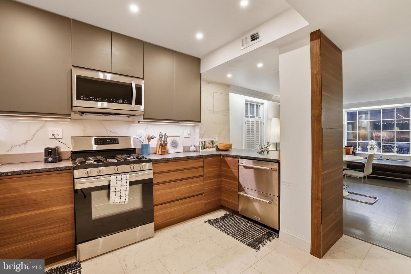 1233 POTOMAC ST NW, WASHINGTON, District Of Columbia 20007, 2 Bedrooms Bedrooms, 4 Rooms Rooms,2 BathroomsBathrooms,Residential,For sale,1233 POTOMAC ST NW,DCDC2248922 MLS # DCDC2248922