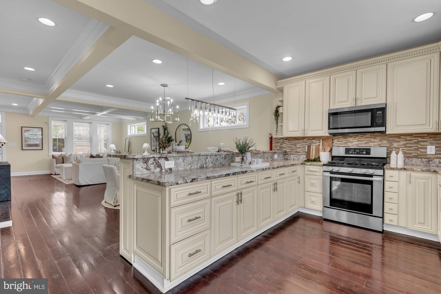 641 GALLATIN ST NW, WASHINGTON, District Of Columbia 20011, 4 Bedrooms Bedrooms, ,3 BathroomsBathrooms,Residential,For sale,641 GALLATIN ST NW,DCDC2249114 MLS # DCDC2249114