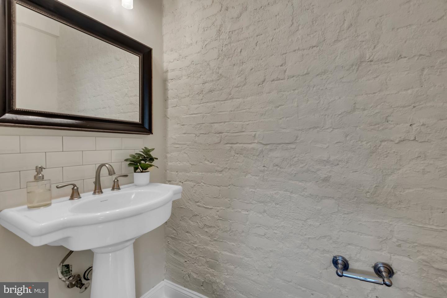 641 GALLATIN ST NW, WASHINGTON, District Of Columbia 20011, 4 Bedrooms Bedrooms, ,3 BathroomsBathrooms,Residential,For sale,641 GALLATIN ST NW,DCDC2249114 MLS # DCDC2249114