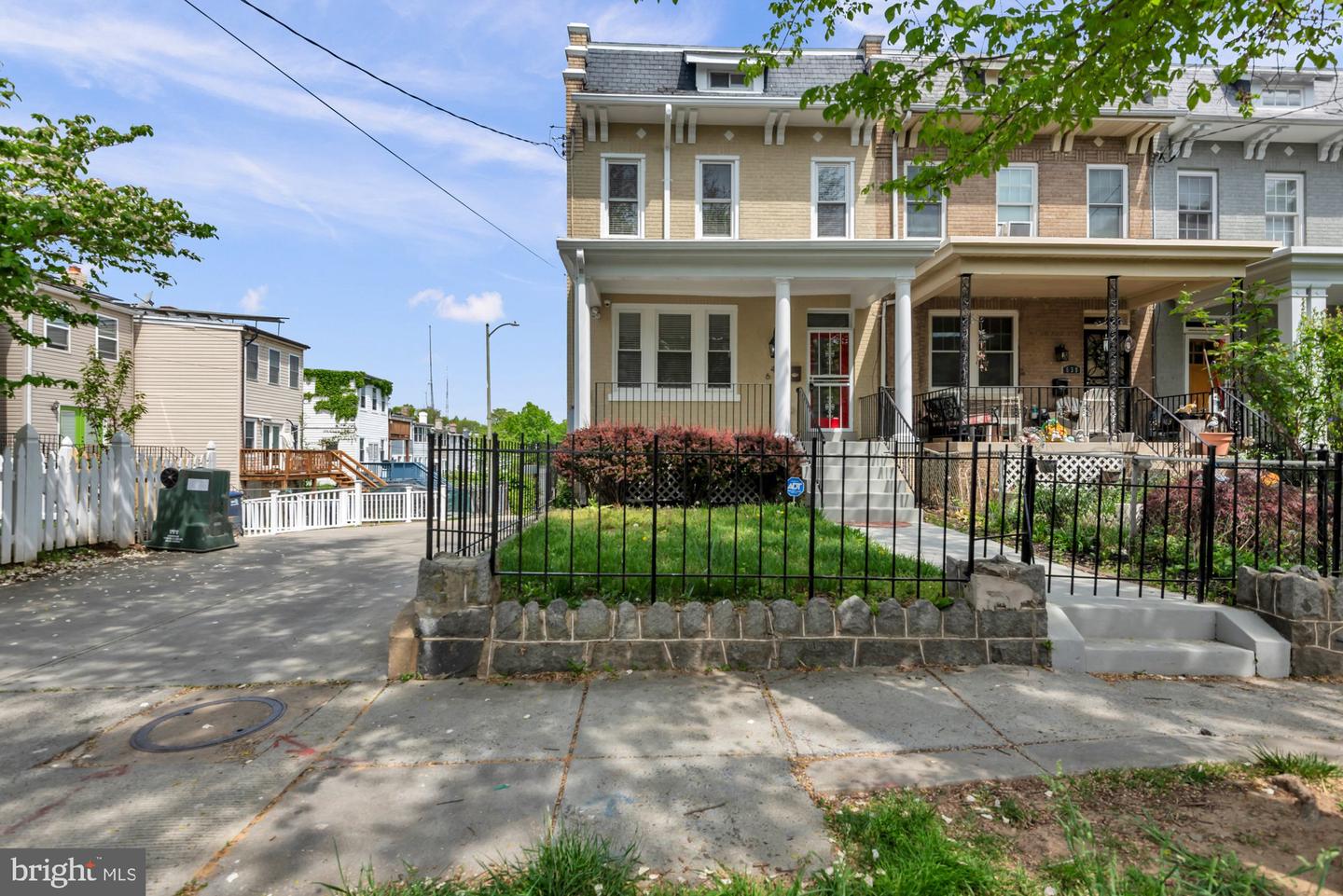 641 GALLATIN ST NW, WASHINGTON, District Of Columbia 20011, 4 Bedrooms Bedrooms, ,3 BathroomsBathrooms,Residential,For sale,641 GALLATIN ST NW,DCDC2249114 MLS # DCDC2249114