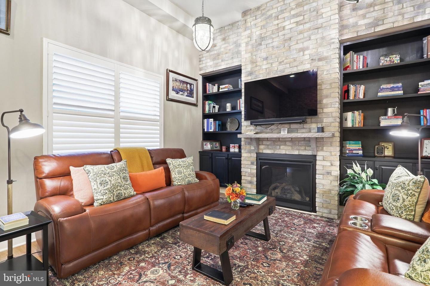 2842 RED STAR LN, ALEXANDRIA, Virginia 22303, 3 Bedrooms Bedrooms, ,3 BathroomsBathrooms,Residential,For sale,2842 RED STAR LN,VAFX2294362 MLS # VAFX2294362