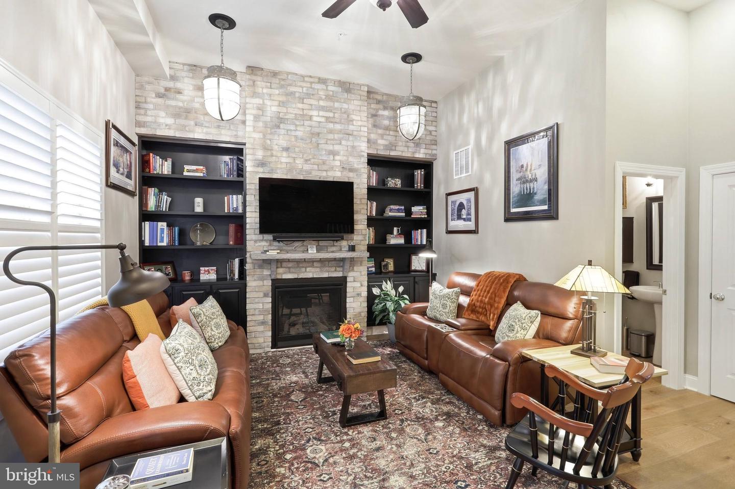 2842 RED STAR LN, ALEXANDRIA, Virginia 22303, 3 Bedrooms Bedrooms, ,3 BathroomsBathrooms,Residential,For sale,2842 RED STAR LN,VAFX2294362 MLS # VAFX2294362