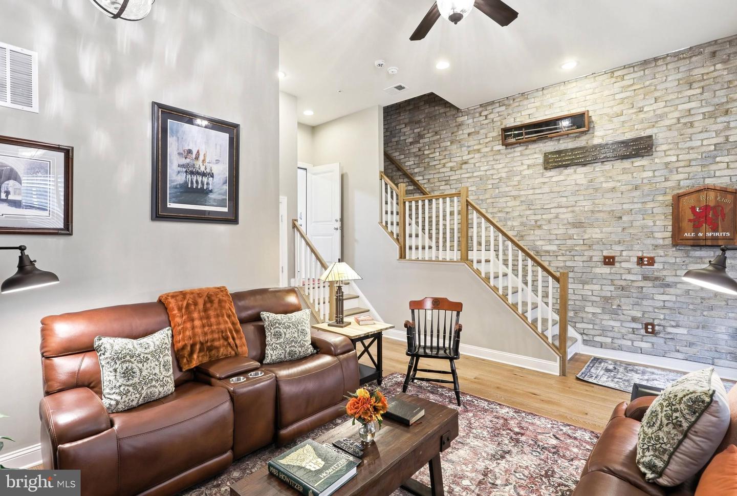 2842 RED STAR LN, ALEXANDRIA, Virginia 22303, 3 Bedrooms Bedrooms, ,3 BathroomsBathrooms,Residential,For sale,2842 RED STAR LN,VAFX2294362 MLS # VAFX2294362