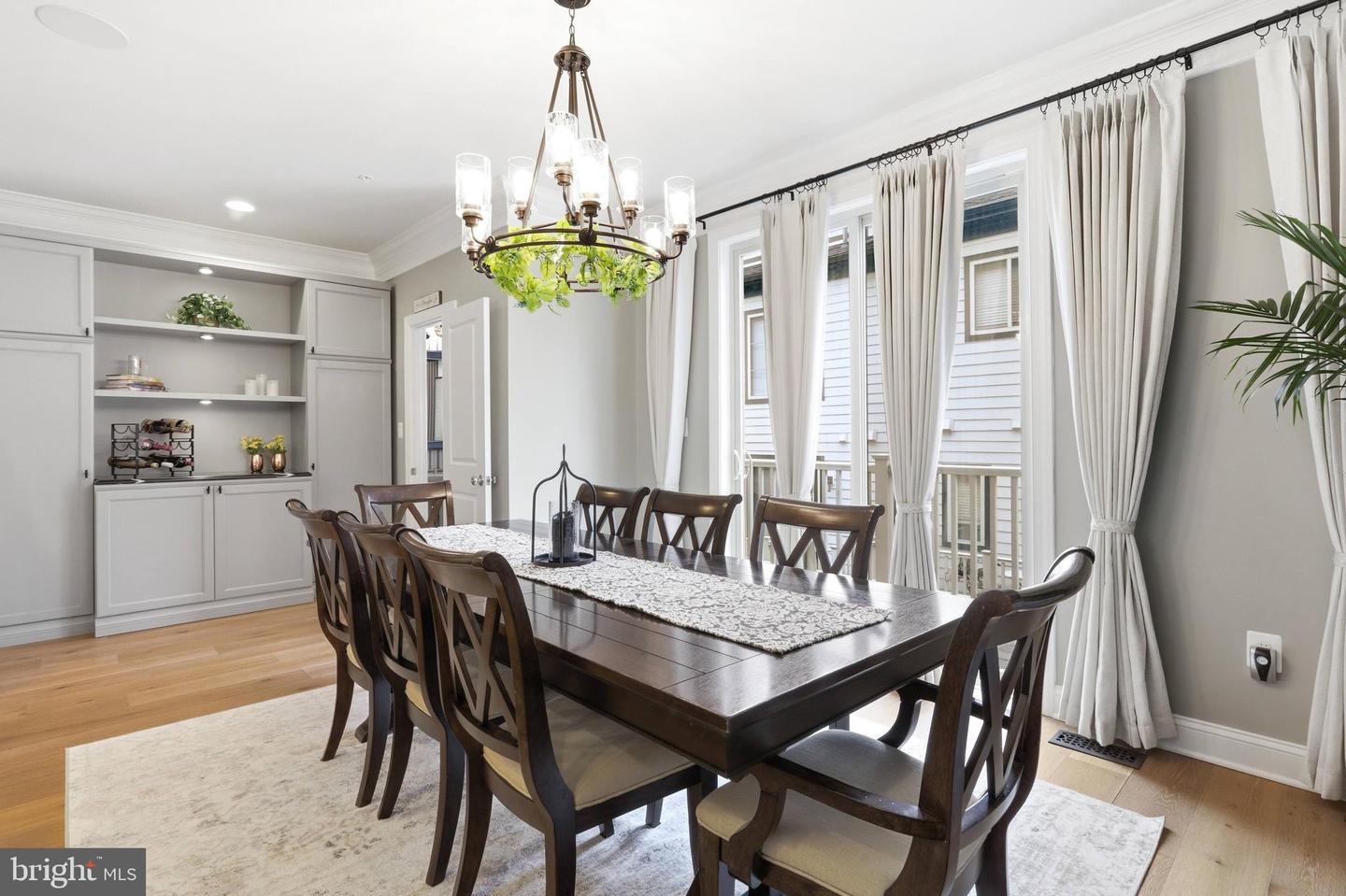 2842 RED STAR LN, ALEXANDRIA, Virginia 22303, 3 Bedrooms Bedrooms, ,3 BathroomsBathrooms,Residential,For sale,2842 RED STAR LN,VAFX2294362 MLS # VAFX2294362