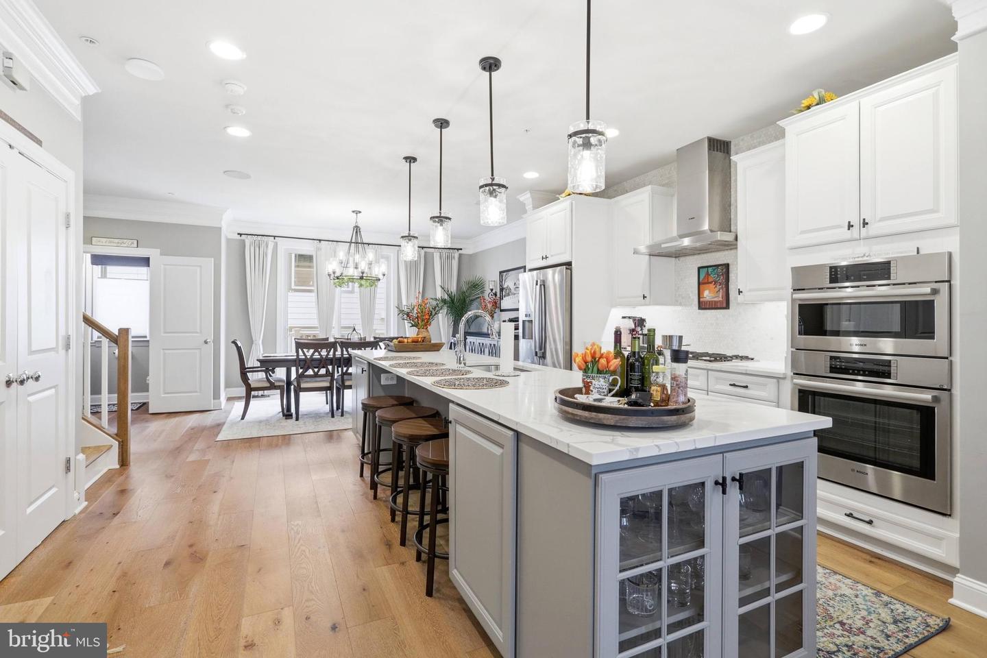 2842 RED STAR LN, ALEXANDRIA, Virginia 22303, 3 Bedrooms Bedrooms, ,3 BathroomsBathrooms,Residential,For sale,2842 RED STAR LN,VAFX2294362 MLS # VAFX2294362