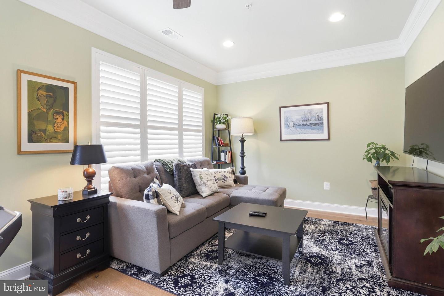 2842 RED STAR LN, ALEXANDRIA, Virginia 22303, 3 Bedrooms Bedrooms, ,3 BathroomsBathrooms,Residential,For sale,2842 RED STAR LN,VAFX2294362 MLS # VAFX2294362