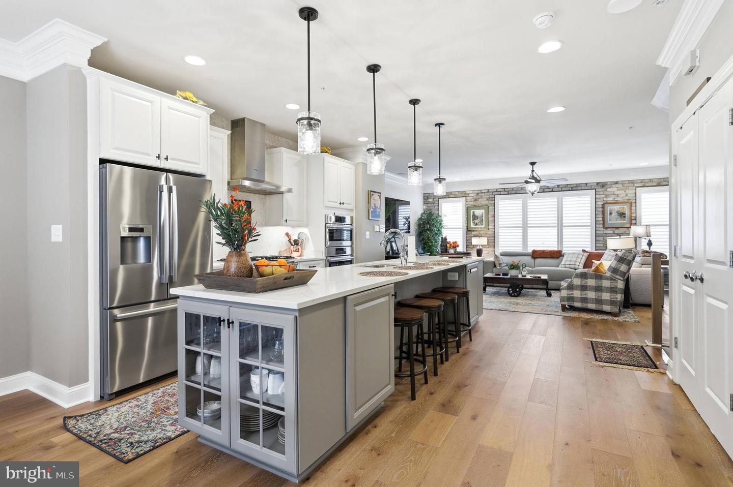 2842 RED STAR LN, ALEXANDRIA, Virginia 22303, 3 Bedrooms Bedrooms, ,3 BathroomsBathrooms,Residential,For sale,2842 RED STAR LN,VAFX2294362 MLS # VAFX2294362