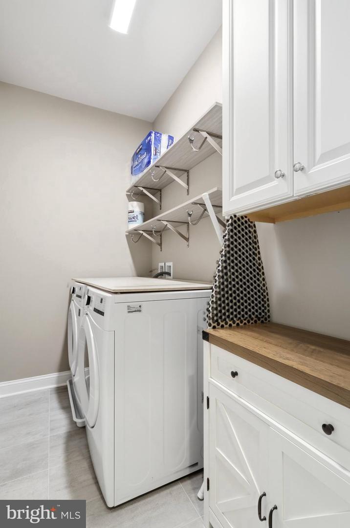 2842 RED STAR LN, ALEXANDRIA, Virginia 22303, 3 Bedrooms Bedrooms, ,3 BathroomsBathrooms,Residential,For sale,2842 RED STAR LN,VAFX2294362 MLS # VAFX2294362