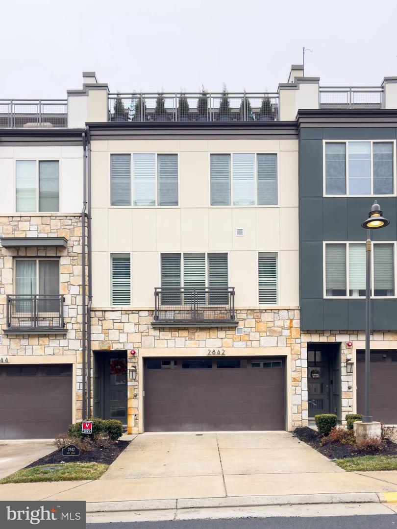 2842 RED STAR LN, ALEXANDRIA, Virginia 22303, 3 Bedrooms Bedrooms, ,3 BathroomsBathrooms,Residential,For sale,2842 RED STAR LN,VAFX2294362 MLS # VAFX2294362