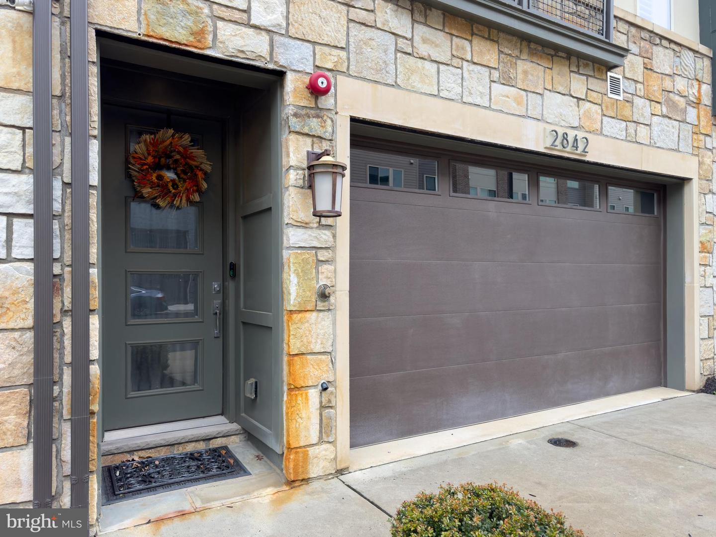 2842 RED STAR LN, ALEXANDRIA, Virginia 22303, 3 Bedrooms Bedrooms, ,3 BathroomsBathrooms,Residential,For sale,2842 RED STAR LN,VAFX2294362 MLS # VAFX2294362