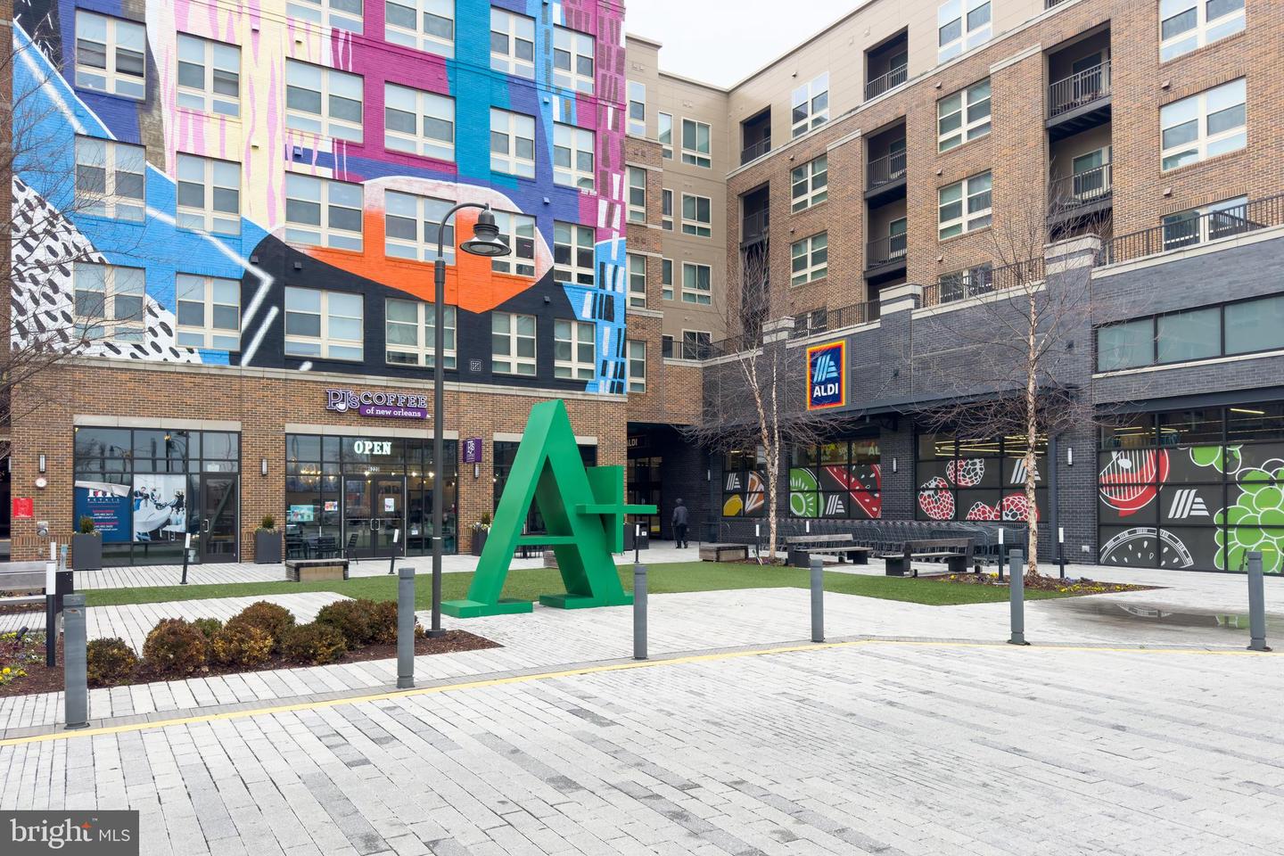 2842 RED STAR LN, ALEXANDRIA, Virginia 22303, 3 Bedrooms Bedrooms, ,3 BathroomsBathrooms,Residential,For sale,2842 RED STAR LN,VAFX2294362 MLS # VAFX2294362