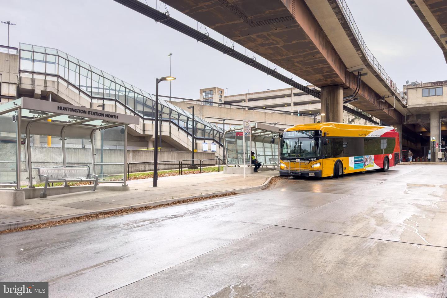 2842 RED STAR LN, ALEXANDRIA, Virginia 22303, 3 Bedrooms Bedrooms, ,3 BathroomsBathrooms,Residential,For sale,2842 RED STAR LN,VAFX2294362 MLS # VAFX2294362