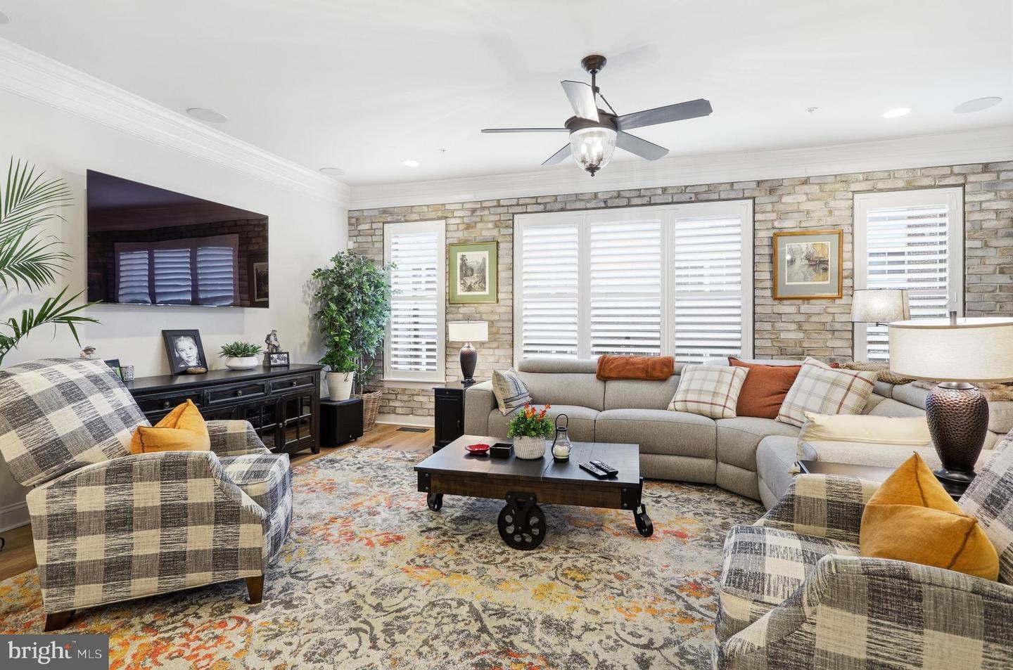 2842 RED STAR LN, ALEXANDRIA, Virginia 22303, 3 Bedrooms Bedrooms, ,3 BathroomsBathrooms,Residential,For sale,2842 RED STAR LN,VAFX2294362 MLS # VAFX2294362