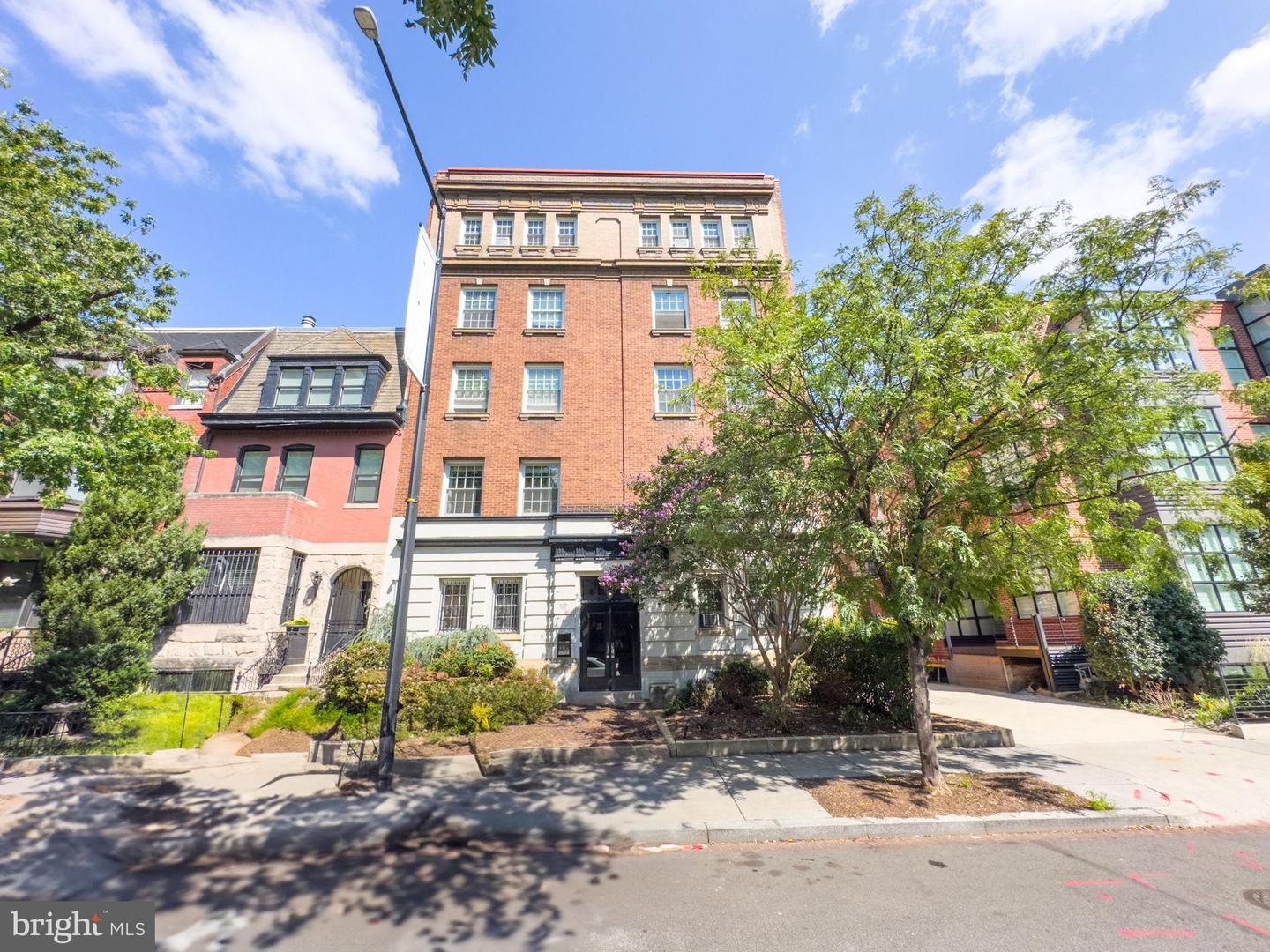 1705 P ST NW #33, WASHINGTON, District Of Columbia 20036, 2 Bedrooms Bedrooms, 3 Rooms Rooms,1 BathroomBathrooms,Residential,For sale,1705 P ST NW #33,DCDC2249332 MLS # DCDC2249332