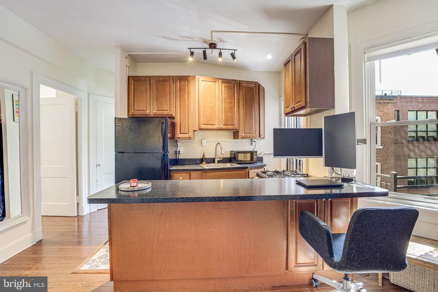 1705 P ST NW #33, WASHINGTON, District Of Columbia 20036, 2 Bedrooms Bedrooms, 3 Rooms Rooms,1 BathroomBathrooms,Residential,For sale,1705 P ST NW #33,DCDC2249332 MLS # DCDC2249332