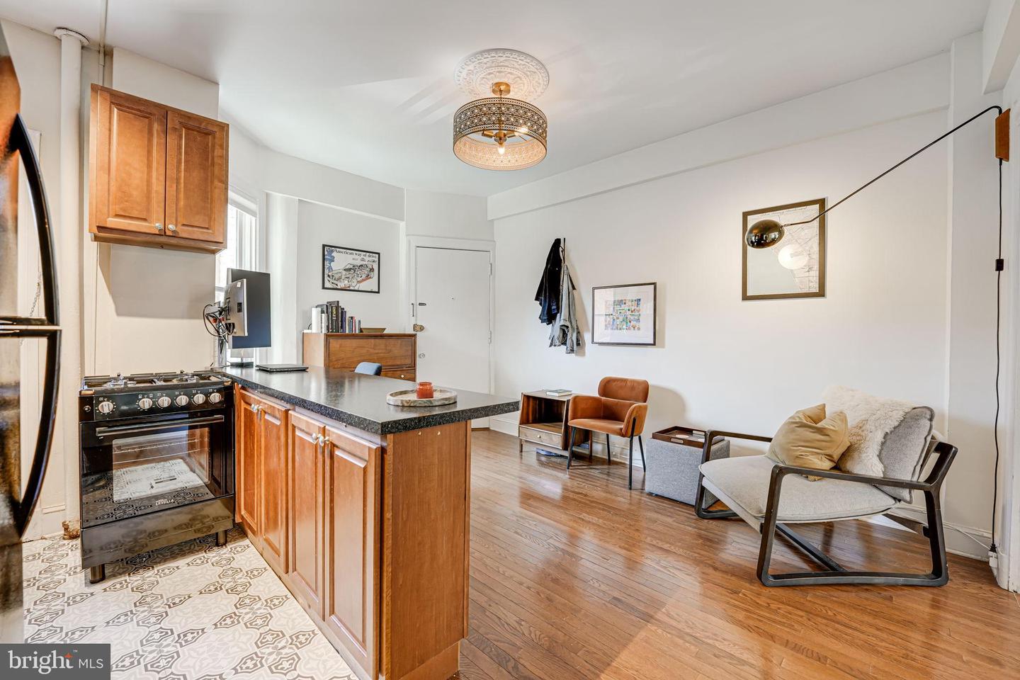 1705 P ST NW #33, WASHINGTON, District Of Columbia 20036, 2 Bedrooms Bedrooms, 3 Rooms Rooms,1 BathroomBathrooms,Residential,For sale,1705 P ST NW #33,DCDC2249332 MLS # DCDC2249332