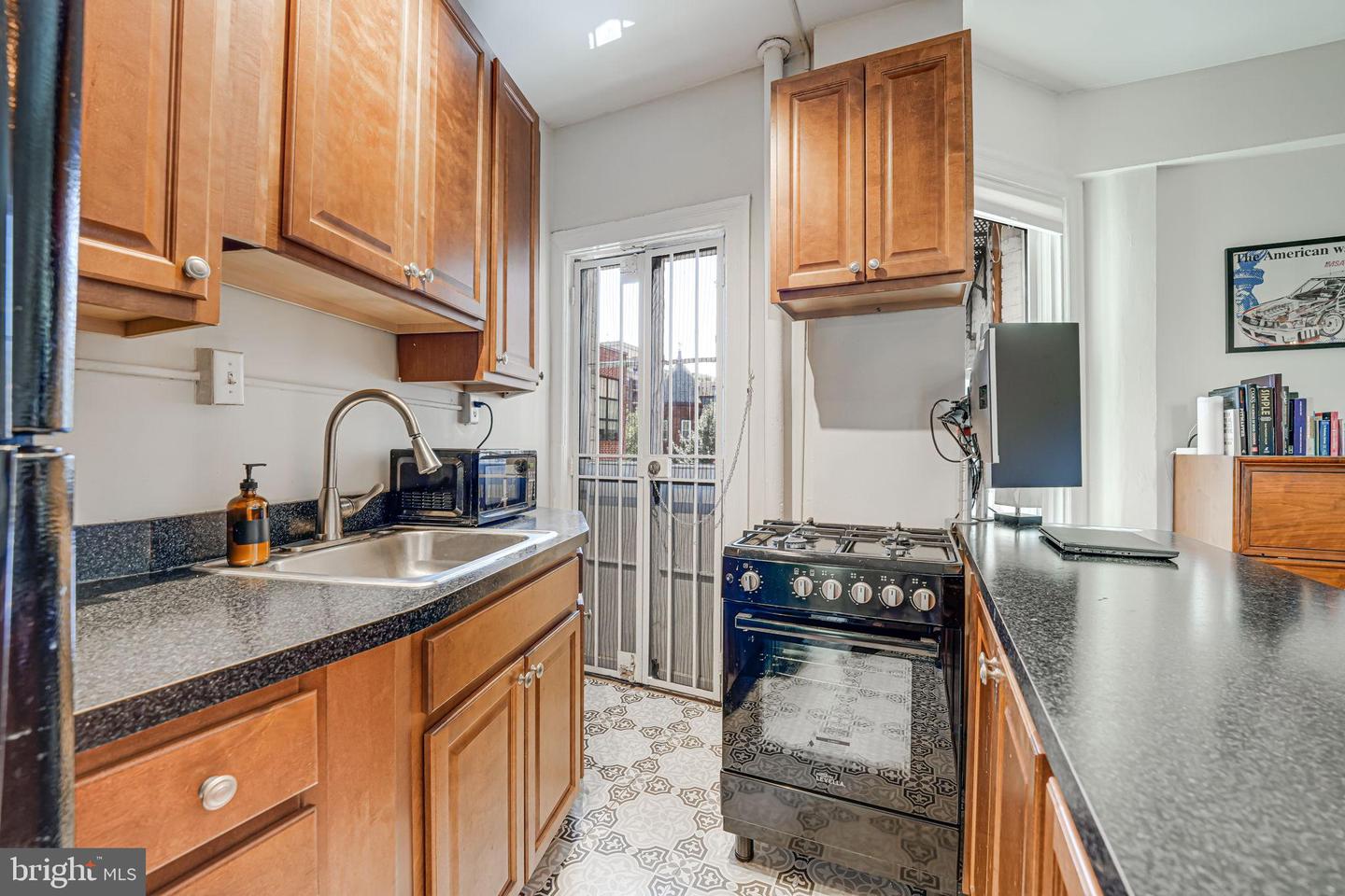 1705 P ST NW #33, WASHINGTON, District Of Columbia 20036, 2 Bedrooms Bedrooms, 3 Rooms Rooms,1 BathroomBathrooms,Residential,For sale,1705 P ST NW #33,DCDC2249332 MLS # DCDC2249332