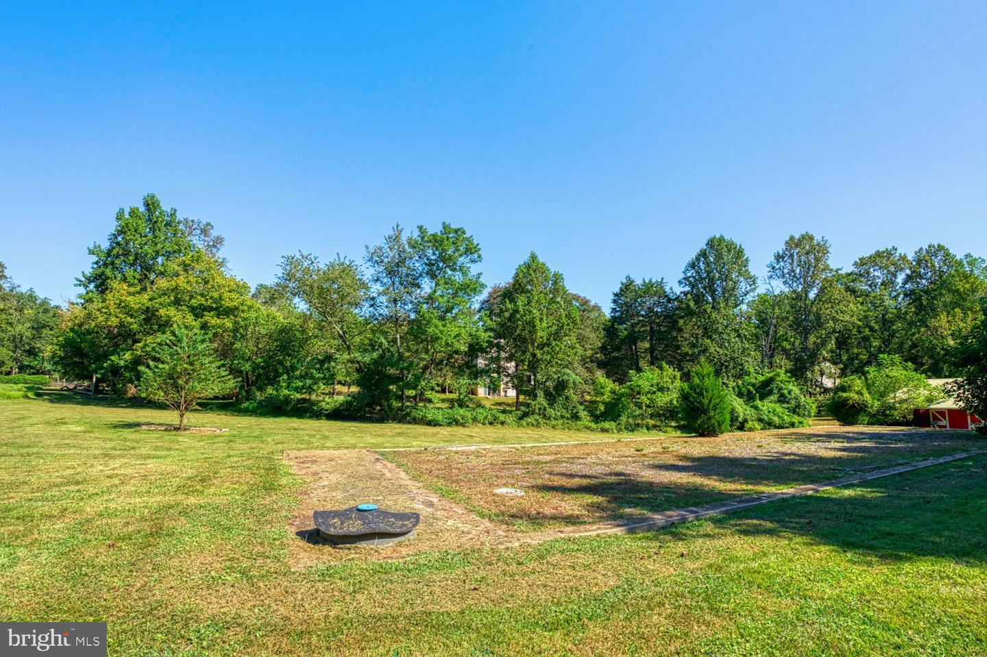 5360 WINFIELD RD, FAIRFAX, Virginia 22030, 6 Bedrooms Bedrooms, ,4 BathroomsBathrooms,Residential,For sale,5360 WINFIELD RD,VAFX2294954 MLS # VAFX2294954