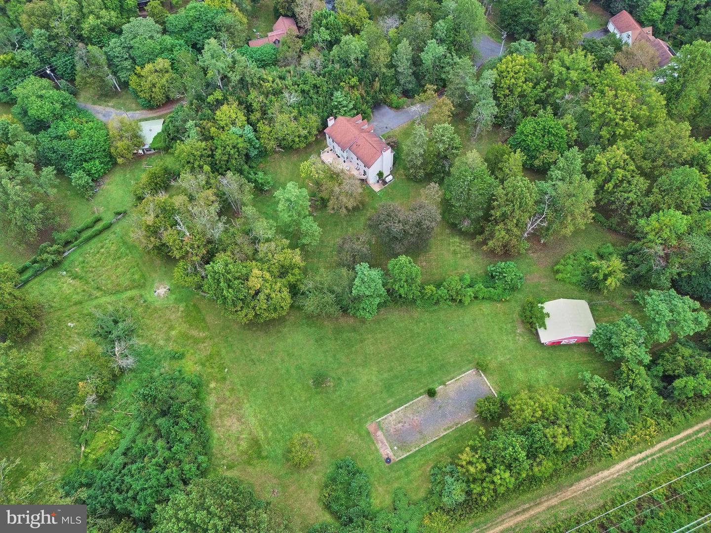 5360 WINFIELD RD, FAIRFAX, Virginia 22030, 6 Bedrooms Bedrooms, ,4 BathroomsBathrooms,Residential,For sale,5360 WINFIELD RD,VAFX2294954 MLS # VAFX2294954