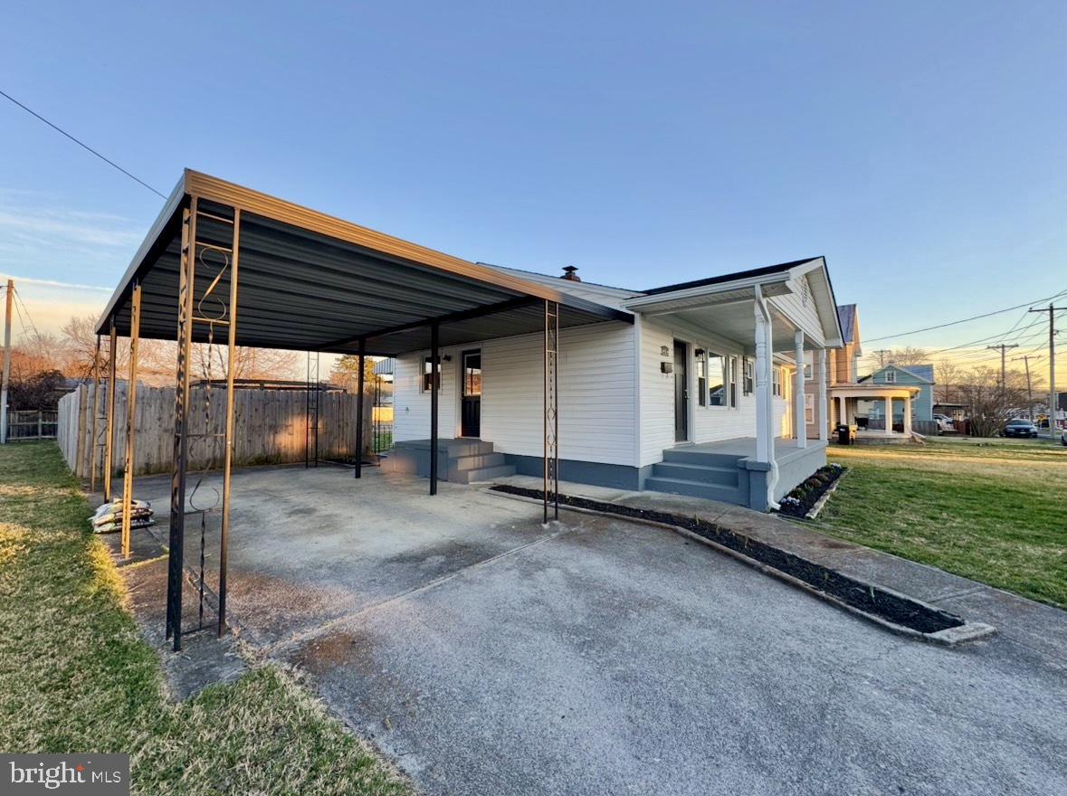 156 N FUNK ST, STRASBURG, Virginia 22657, 2 Bedrooms Bedrooms, ,2 BathroomsBathrooms,Residential,For sale,156 N FUNK ST,VASH2013754 MLS # VASH2013754