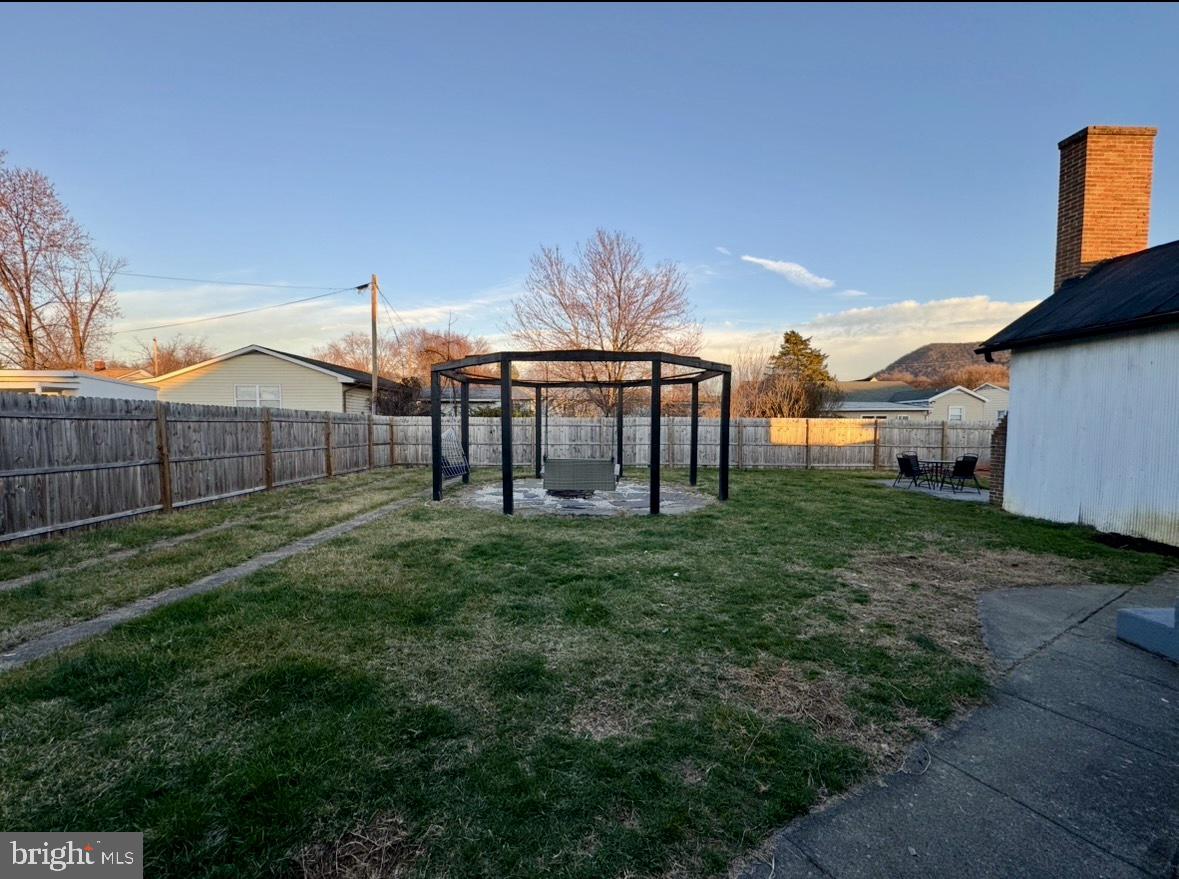 156 N FUNK ST, STRASBURG, Virginia 22657, 2 Bedrooms Bedrooms, ,2 BathroomsBathrooms,Residential,For sale,156 N FUNK ST,VASH2013754 MLS # VASH2013754