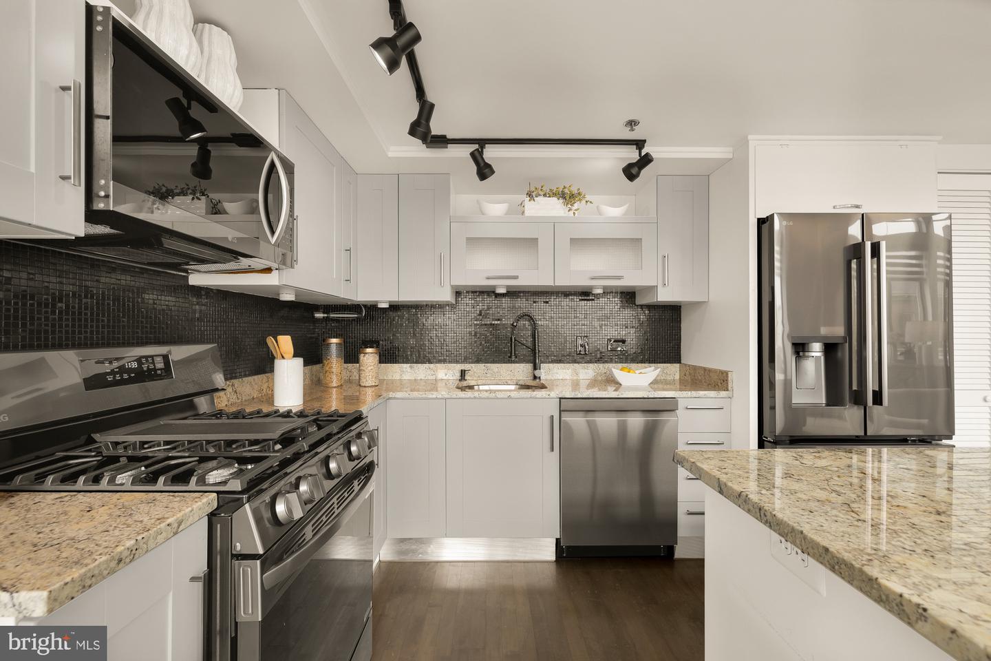 1401 CHURCH ST NW #507, WASHINGTON, District Of Columbia 20005, 2 Bedrooms Bedrooms, ,2 BathroomsBathrooms,Residential,For sale,1401 CHURCH ST NW #507,DCDC2249528 MLS # DCDC2249528