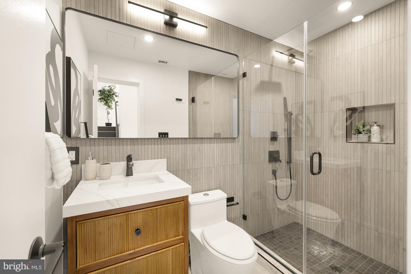 1401 CHURCH ST NW #507, WASHINGTON, District Of Columbia 20005, 2 Bedrooms Bedrooms, ,2 BathroomsBathrooms,Residential,For sale,1401 CHURCH ST NW #507,DCDC2249528 MLS # DCDC2249528