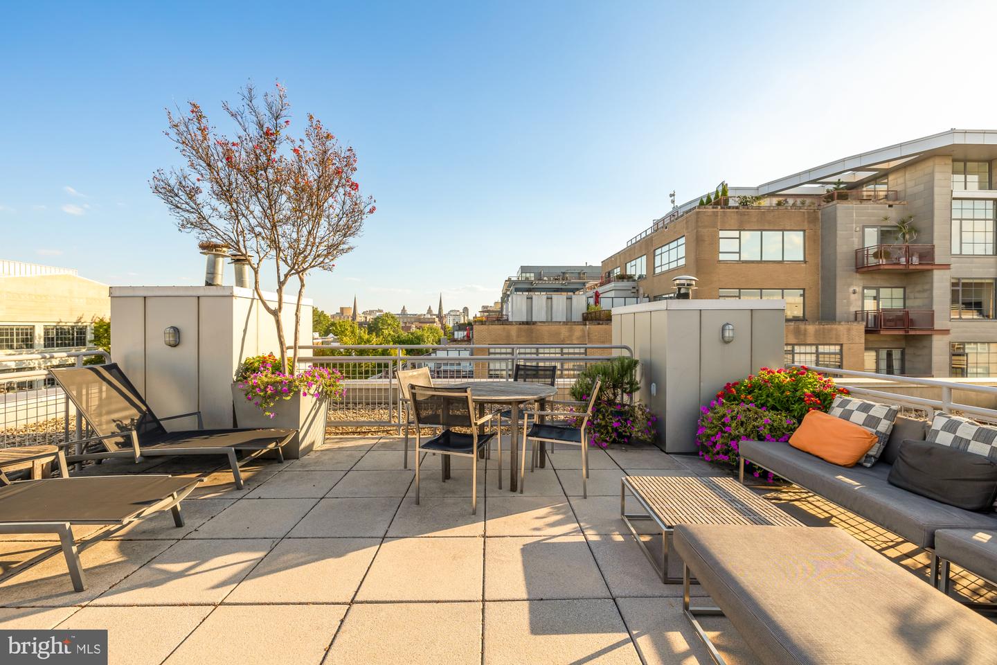 1401 CHURCH ST NW #507, WASHINGTON, District Of Columbia 20005, 2 Bedrooms Bedrooms, ,2 BathroomsBathrooms,Residential,For sale,1401 CHURCH ST NW #507,DCDC2249528 MLS # DCDC2249528