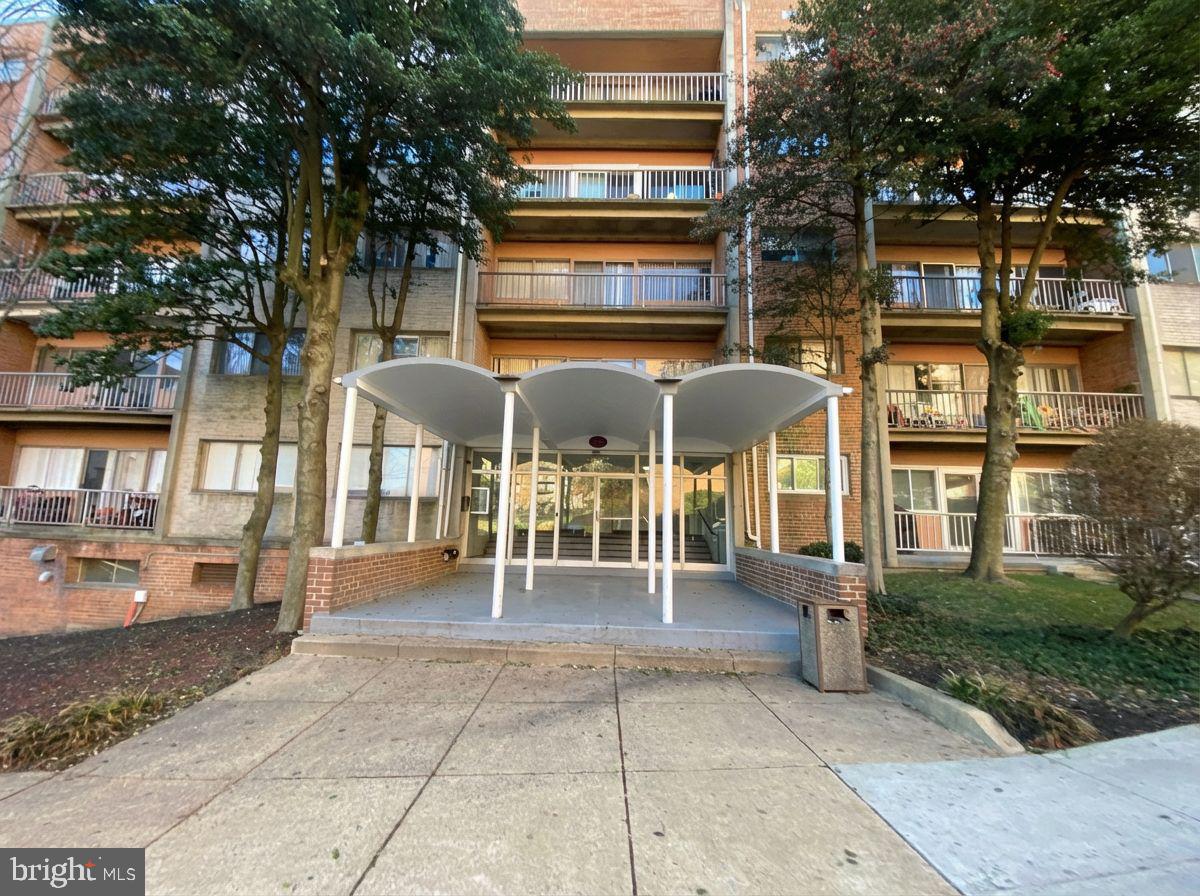 5801 QUANTRELL AVE #410, ALEXANDRIA, Virginia 22312, 3 Bedrooms Bedrooms, ,2 BathroomsBathrooms,Residential,For sale,5801 QUANTRELL AVE #410,VAAX2054958 MLS # VAAX2054958