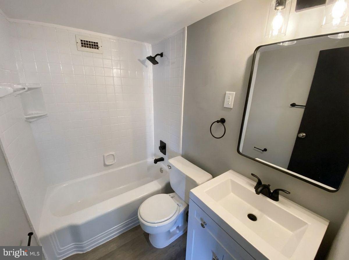 5801 QUANTRELL AVE #410, ALEXANDRIA, Virginia 22312, 3 Bedrooms Bedrooms, ,2 BathroomsBathrooms,Residential,For sale,5801 QUANTRELL AVE #410,VAAX2054958 MLS # VAAX2054958