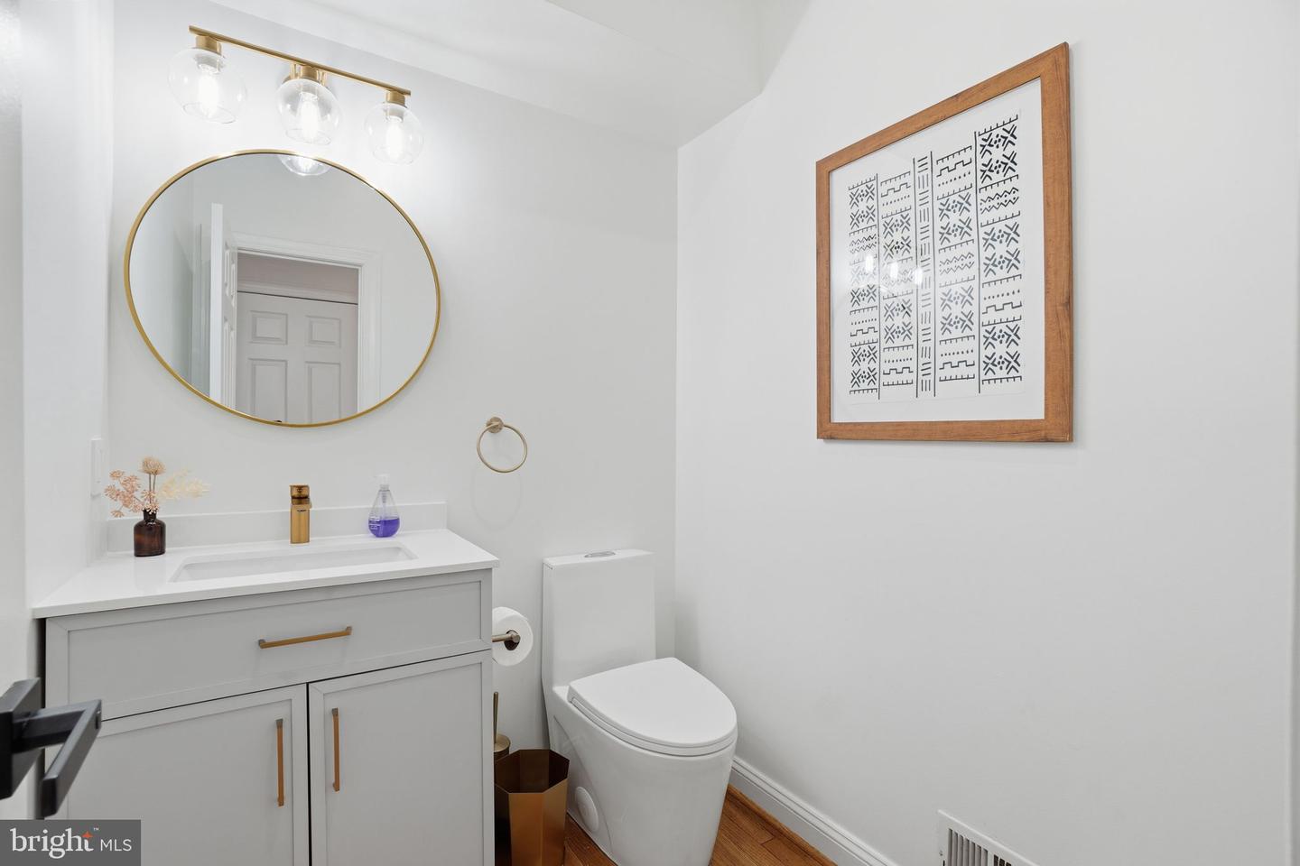 8656 TUTTLE RD, SPRINGFIELD, Virginia 22152, 6 Bedrooms Bedrooms, ,3 BathroomsBathrooms,Residential,For sale,8656 TUTTLE RD,VAFX2294978 MLS # VAFX2294978