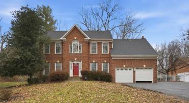 8656 TUTTLE RD, SPRINGFIELD, Virginia 22152, 6 Bedrooms Bedrooms, ,3 BathroomsBathrooms,Residential,For sale,8656 TUTTLE RD,VAFX2294978 MLS # VAFX2294978