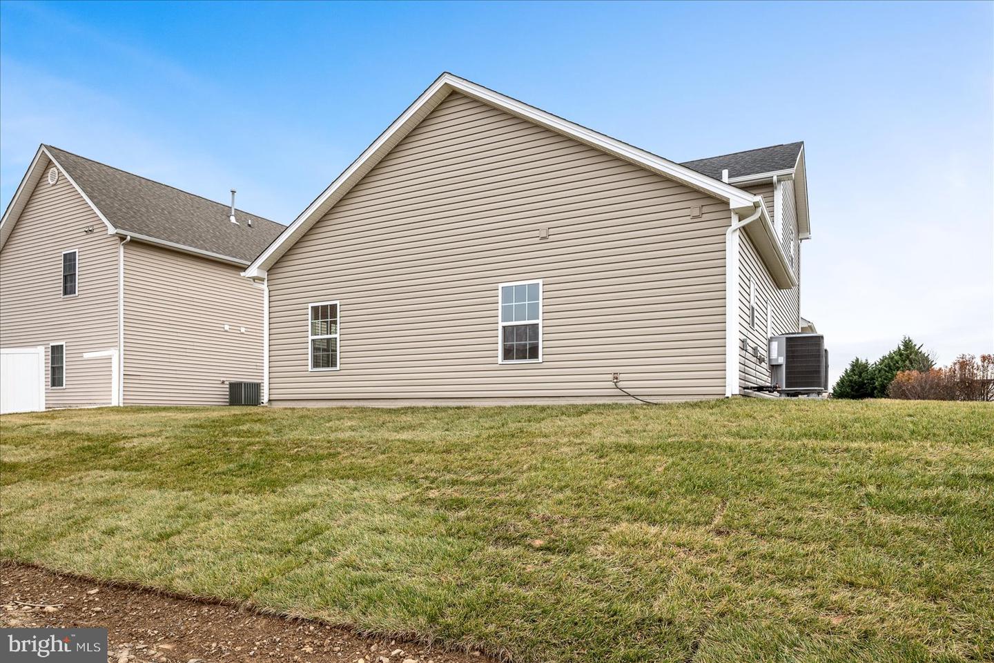 253 ROSSMANN BLVD, WINCHESTER, Virginia 22602, 4 Bedrooms Bedrooms, 11 Rooms Rooms,2 BathroomsBathrooms,Residential,For sale,253 ROSSMANN BLVD,VAFV2040016 MLS # VAFV2040016