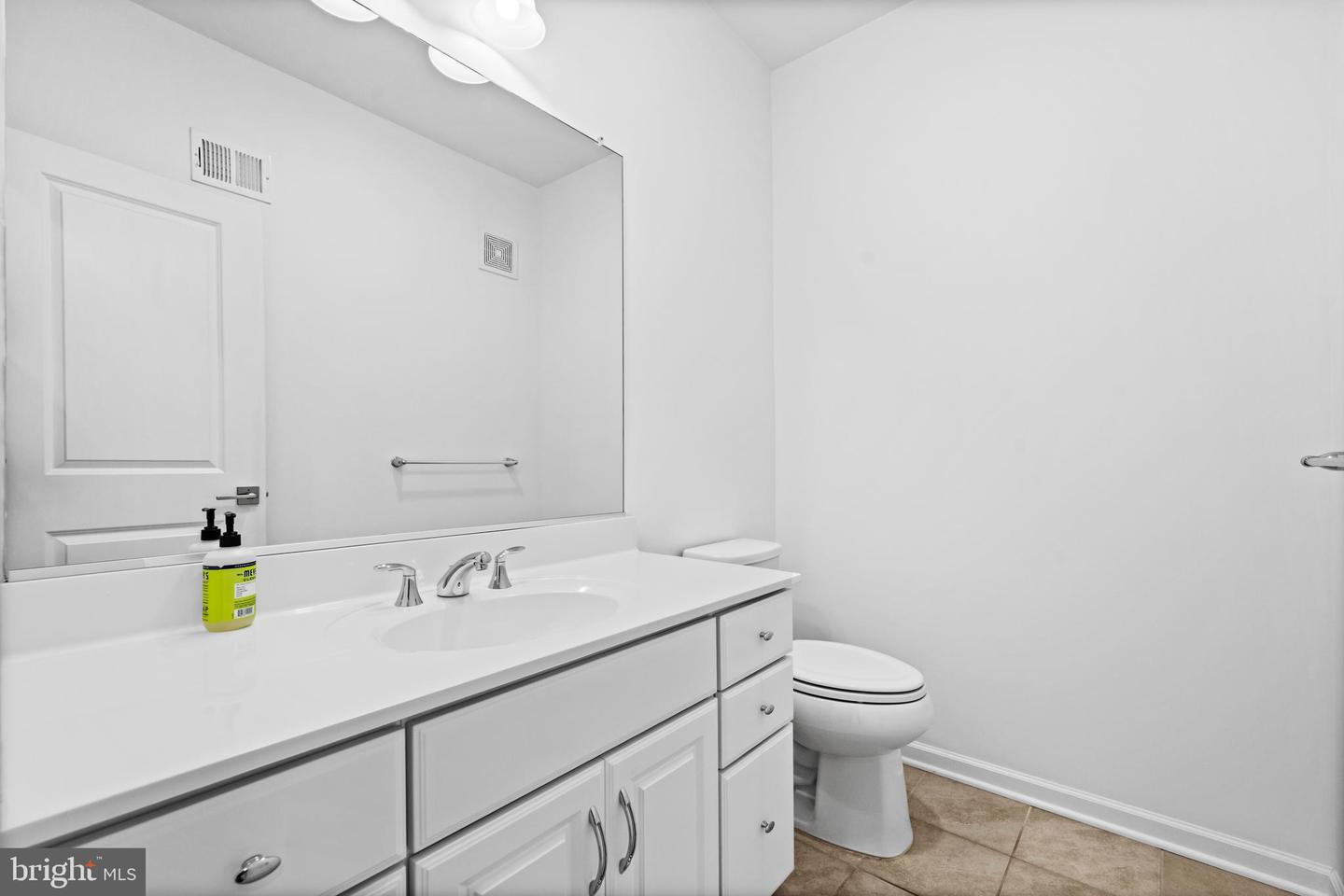 23276 SOUTHDOWN MANOR TER #115, ASHBURN, Virginia 20148, 2 Bedrooms Bedrooms, ,2 BathroomsBathrooms,Residential,For sale,23276 SOUTHDOWN MANOR TER #115,VALO2117652 MLS # VALO2117652