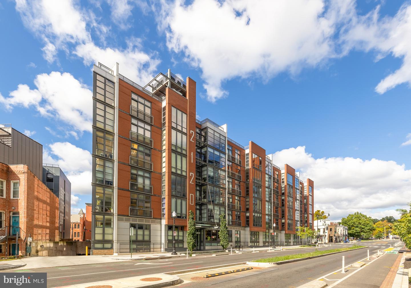 2120 VERMONT AVE NW #411, WASHINGTON, District Of Columbia 20001, 1 Bedroom Bedrooms, ,1 BathroomBathrooms,Residential,For sale,2120 VERMONT AVE NW #411,DCDC2249564 MLS # DCDC2249564