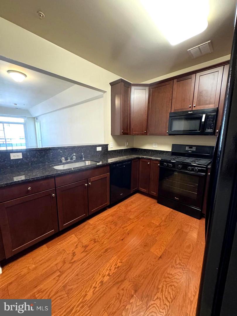 9202 CHARLESTON DR #405, MANASSAS, Virginia 20110, 2 Bedrooms Bedrooms, ,2 BathroomsBathrooms,Residential,For sale,9202 CHARLESTON DR #405,VAMN2010366 MLS # VAMN2010366