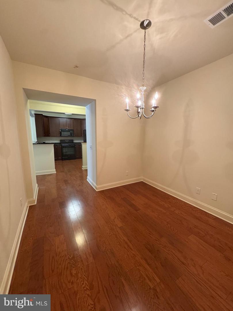 9202 CHARLESTON DR #405, MANASSAS, Virginia 20110, 2 Bedrooms Bedrooms, ,2 BathroomsBathrooms,Residential,For sale,9202 CHARLESTON DR #405,VAMN2010366 MLS # VAMN2010366