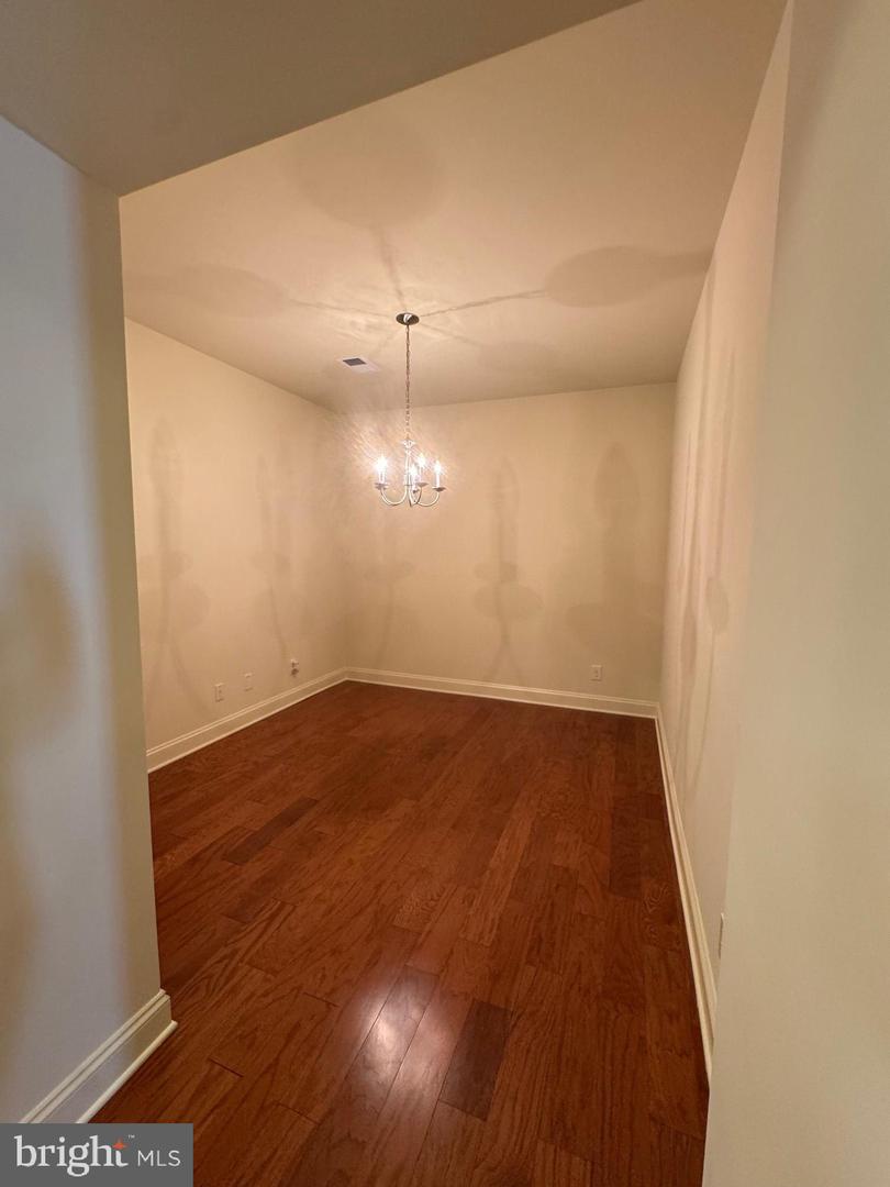 9202 CHARLESTON DR #405, MANASSAS, Virginia 20110, 2 Bedrooms Bedrooms, ,2 BathroomsBathrooms,Residential,For sale,9202 CHARLESTON DR #405,VAMN2010366 MLS # VAMN2010366