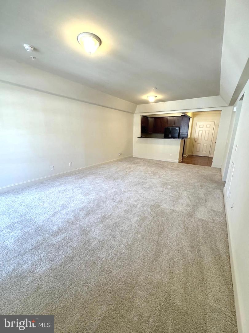 9202 CHARLESTON DR #405, MANASSAS, Virginia 20110, 2 Bedrooms Bedrooms, ,2 BathroomsBathrooms,Residential,For sale,9202 CHARLESTON DR #405,VAMN2010366 MLS # VAMN2010366