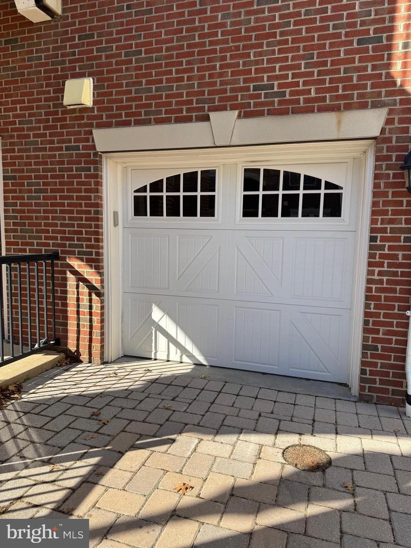 9202 CHARLESTON DR #405, MANASSAS, Virginia 20110, 2 Bedrooms Bedrooms, ,2 BathroomsBathrooms,Residential,For sale,9202 CHARLESTON DR #405,VAMN2010366 MLS # VAMN2010366