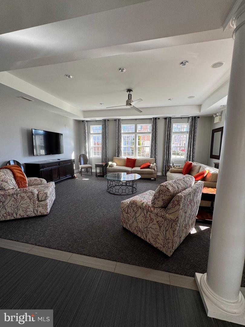 9202 CHARLESTON DR #405, MANASSAS, Virginia 20110, 2 Bedrooms Bedrooms, ,2 BathroomsBathrooms,Residential,For sale,9202 CHARLESTON DR #405,VAMN2010366 MLS # VAMN2010366