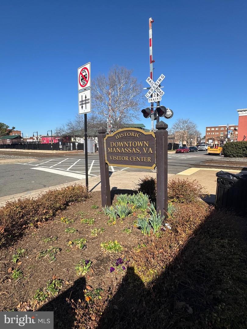 9202 CHARLESTON DR #405, MANASSAS, Virginia 20110, 2 Bedrooms Bedrooms, ,2 BathroomsBathrooms,Residential,For sale,9202 CHARLESTON DR #405,VAMN2010366 MLS # VAMN2010366