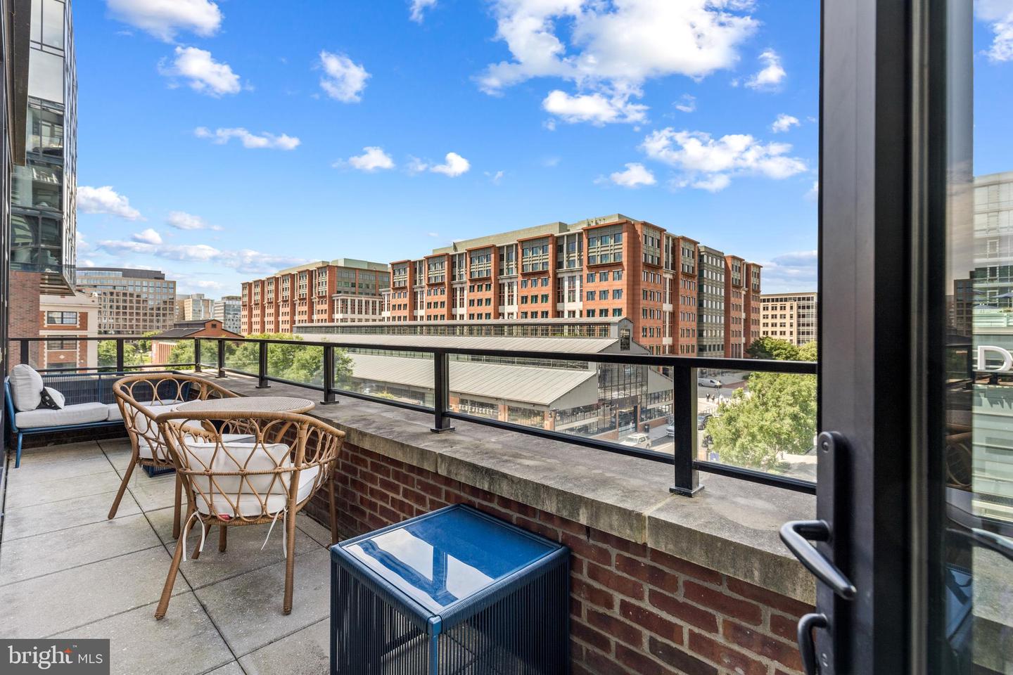 1300 4TH ST SE #404, WASHINGTON, District Of Columbia 20003, 2 Bedrooms Bedrooms, ,2 BathroomsBathrooms,Residential,For sale,1300 4TH ST SE #404,DCDC2249568 MLS # DCDC2249568