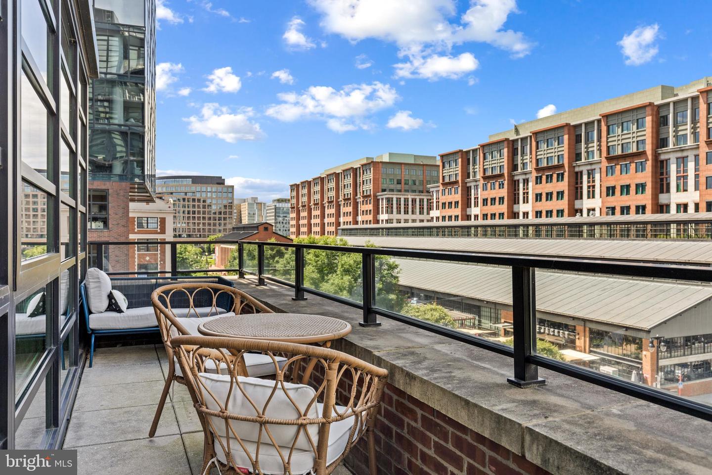 1300 4TH ST SE #404, WASHINGTON, District Of Columbia 20003, 2 Bedrooms Bedrooms, ,2 BathroomsBathrooms,Residential,For sale,1300 4TH ST SE #404,DCDC2249568 MLS # DCDC2249568