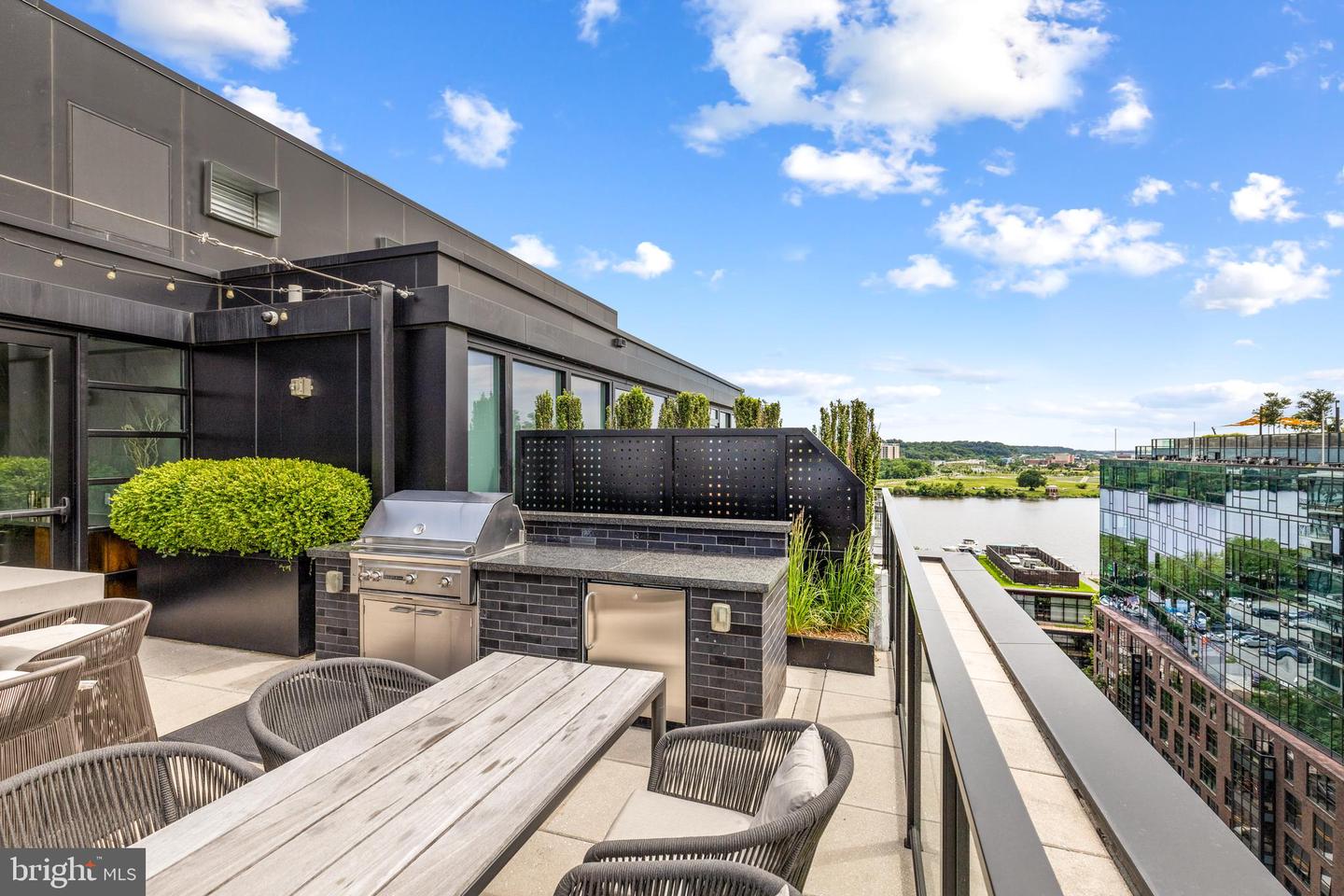 1300 4TH ST SE #404, WASHINGTON, District Of Columbia 20003, 2 Bedrooms Bedrooms, ,2 BathroomsBathrooms,Residential,For sale,1300 4TH ST SE #404,DCDC2249568 MLS # DCDC2249568